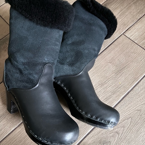 No.6 9" Pull On Shearling Clog Boot on High Heel in Black Suede on Black Base - Picture 7 of 9